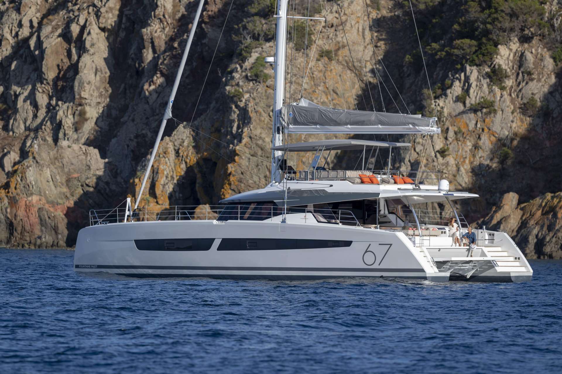 5879brochure1.jpg