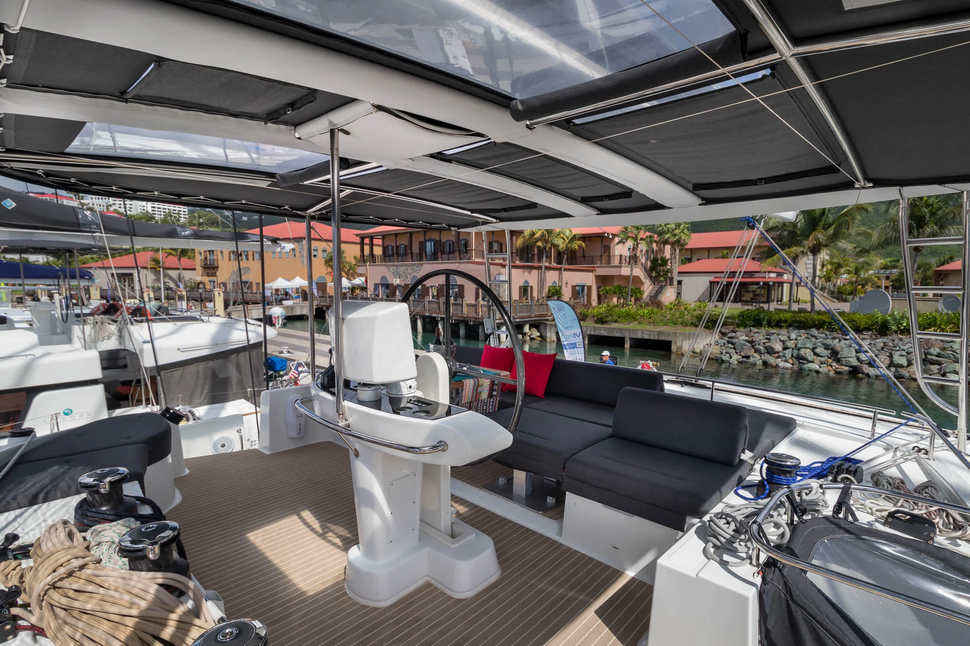 Oui Cherie Flybridge- the perfect place to relax.