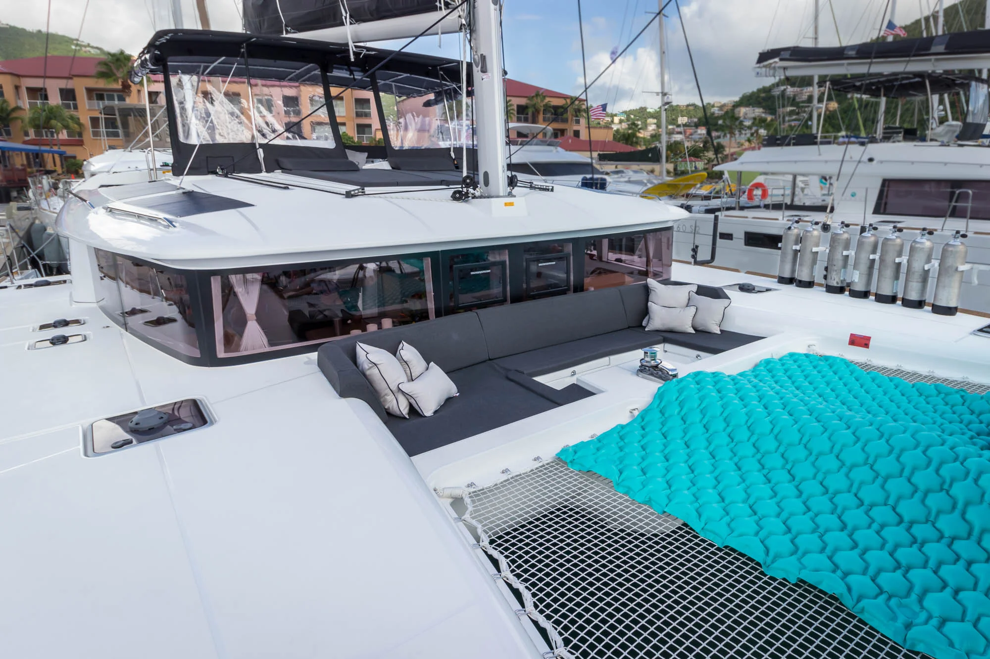 Floatation Therapy Lagoon 450F-forward lounge and trampolines