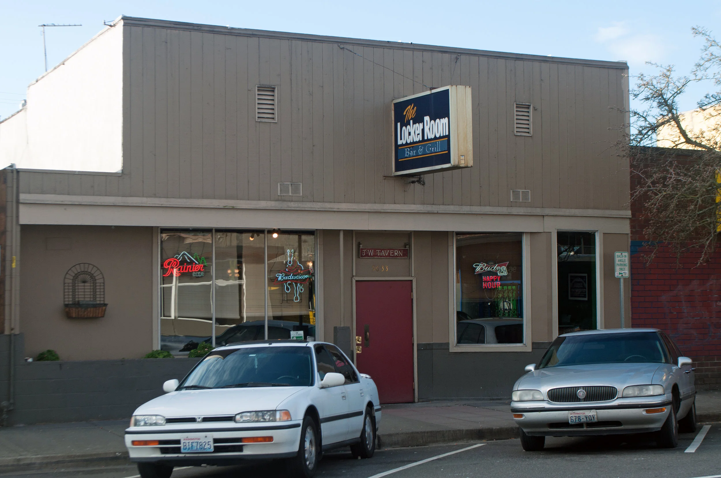 The Locker Room Tavern