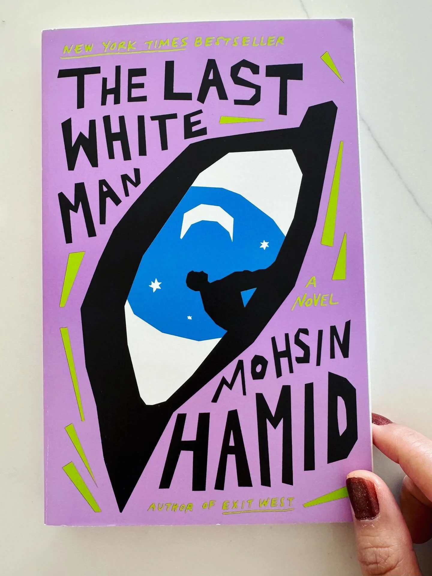 review | mohsin hamid&rsquo;s &ldquo;the last white man&rdquo;⁠
⁠
Mohsin Hamid&rsquo;s &ldquo;The Last White Man&rdquo; is an incredibly smart and layered allegory about identity, race, prejudice, white supremacy, grief, historical inheritance, compl
