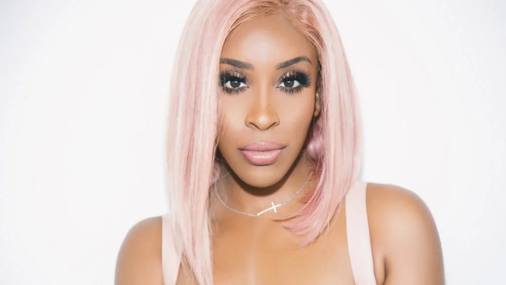 https://www.jackieaina.com/media