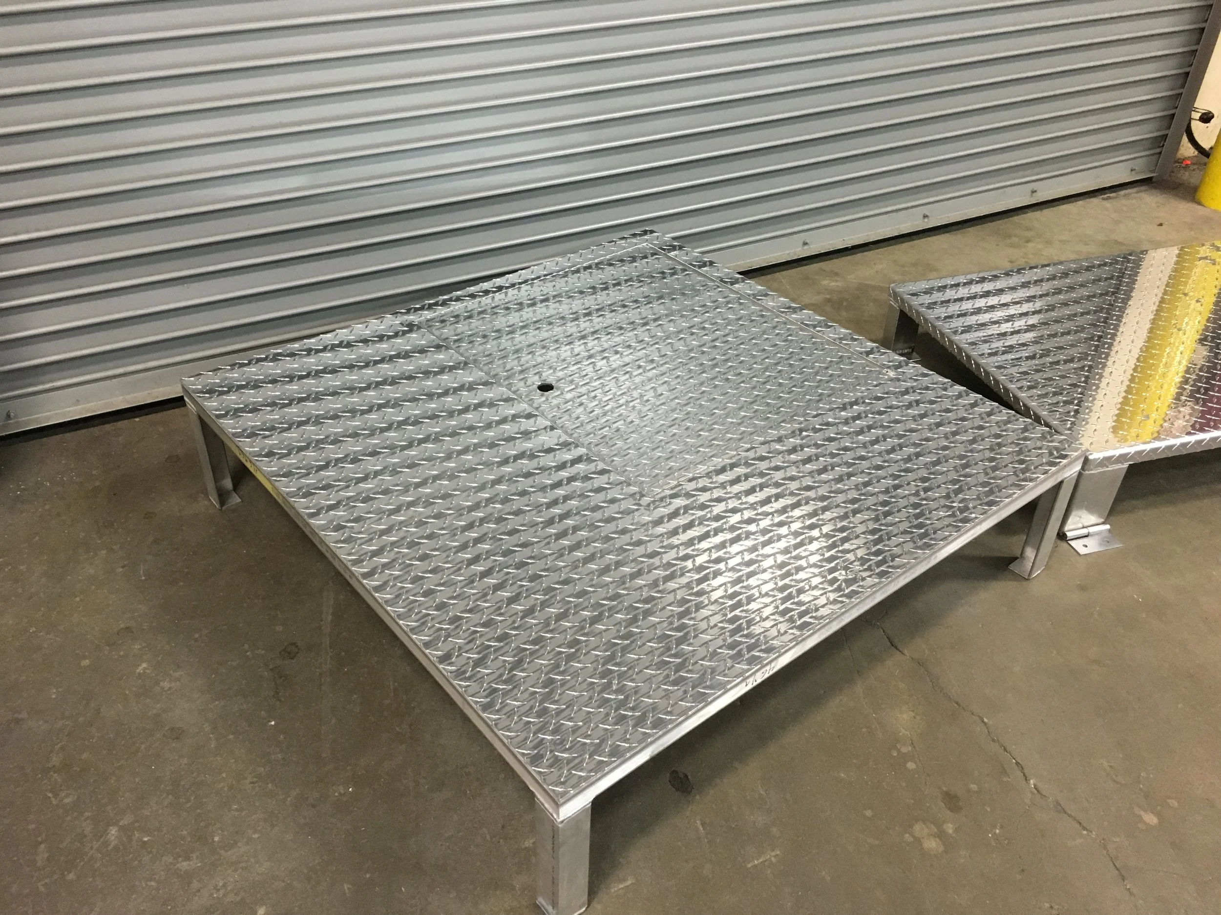 Diamond plate1.JPG