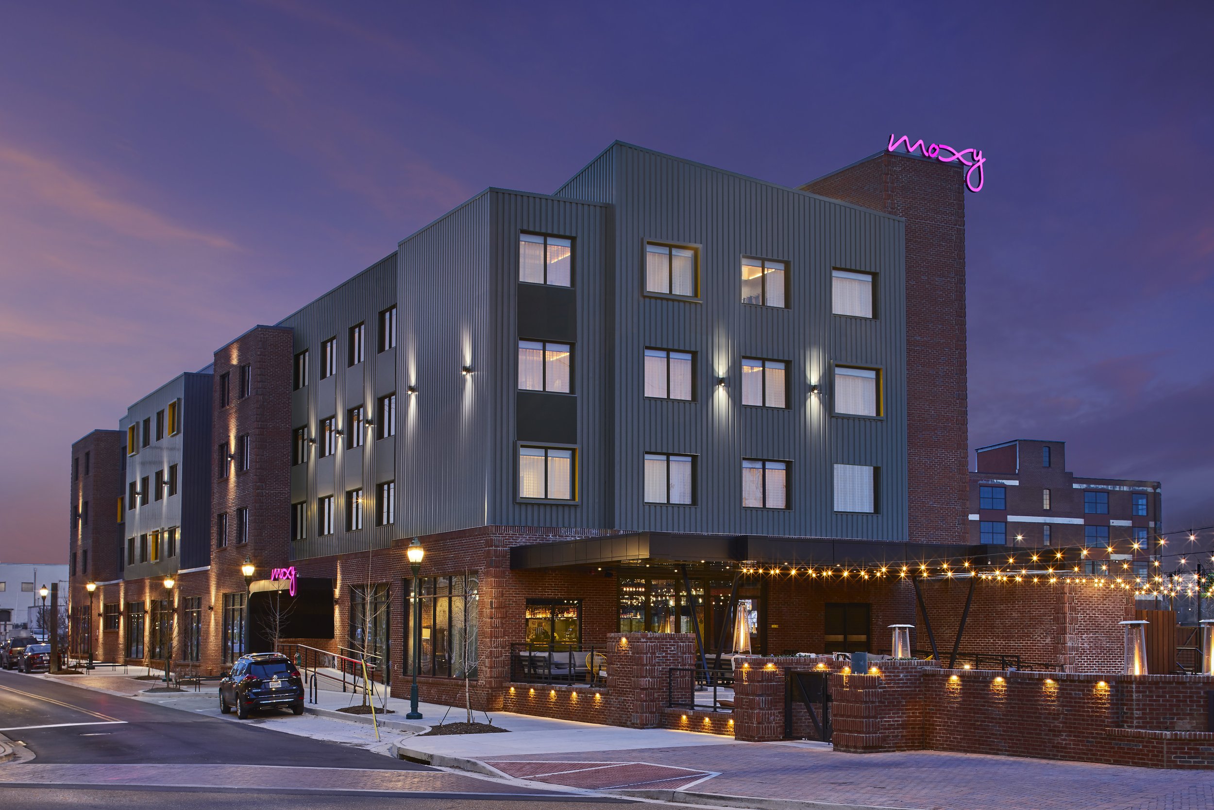 Moxy Chattanooga Downtown Exterior