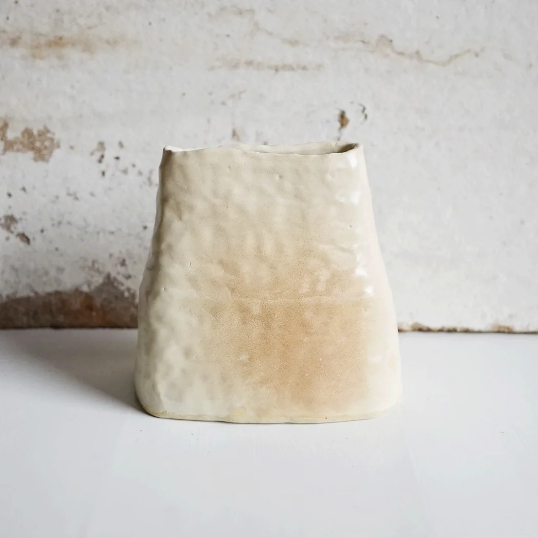 creamwedgevase1.jpg