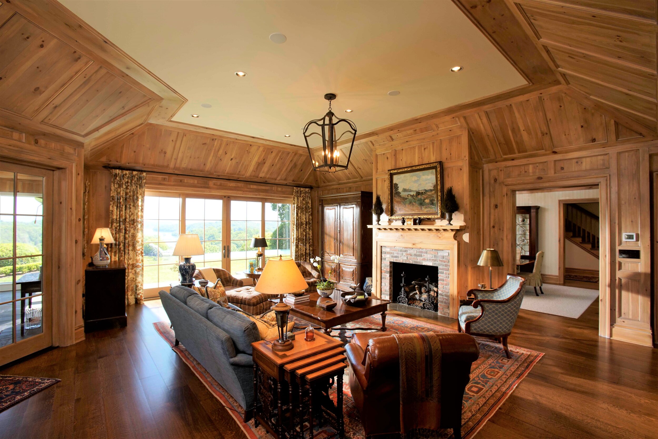 Schmid & Rhodes Construction King Living Room