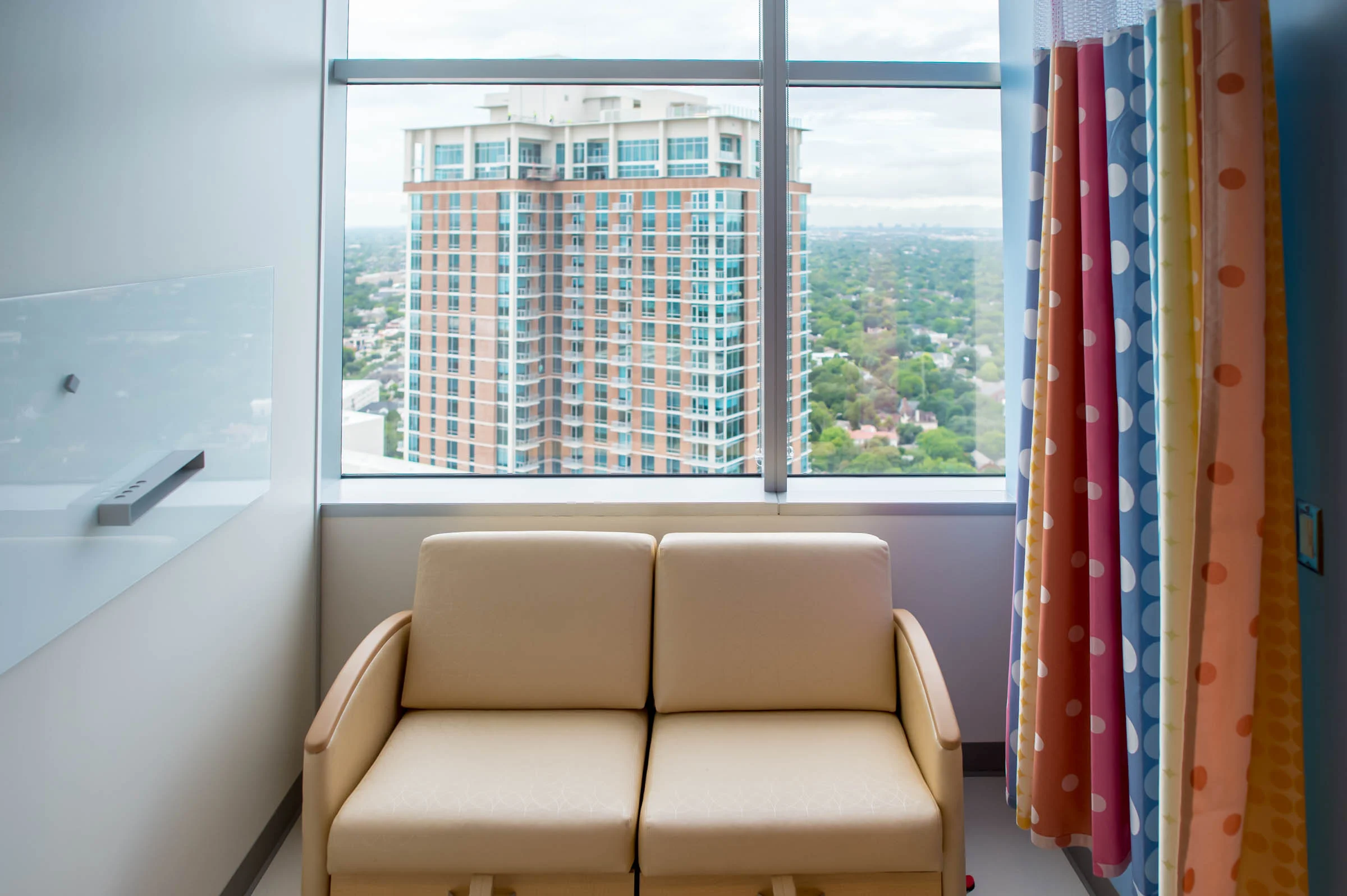2K18-0334-FL-CJ-5343_LegacyTowerFeatures2-HDR.jpg
