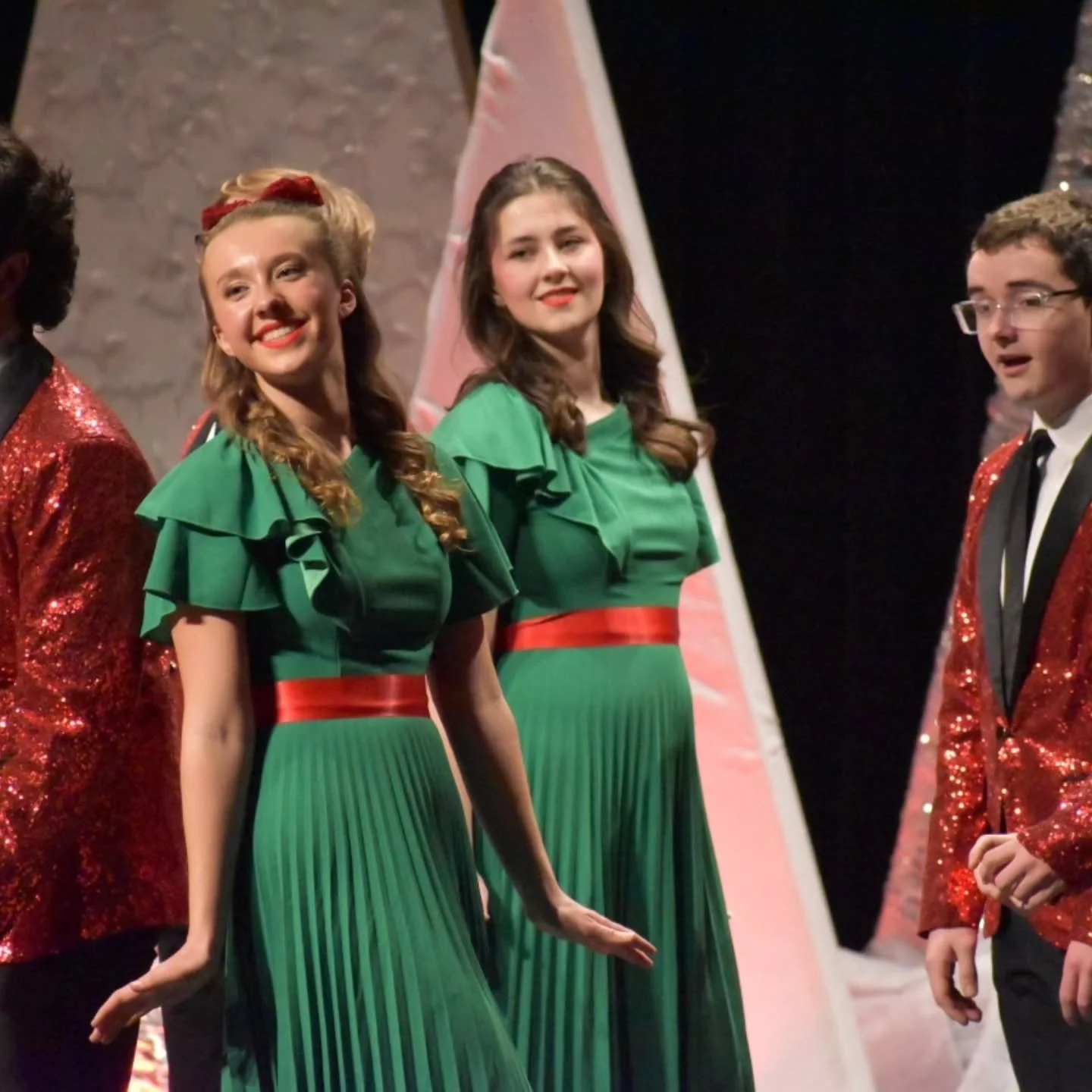 🎄🎅 &ldquo;HERE COMES CHRISTMAS&rdquo; IS IN FULL SWING AND THE HOLIDAY MAGIC IS REAL!! 🎼🎶

So nice you should see it TWICE! Use coupon code &quot;BOUNCE&quot; for 1/2 off to come back and join us for our FINAL show of the season!

🎄🎅 ONE LAST C