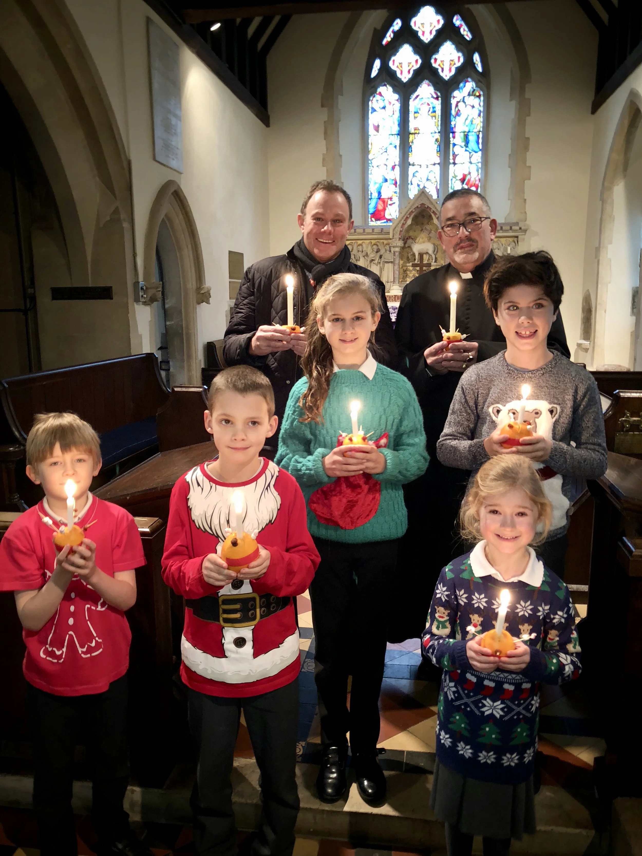 MP joins St James' School for Christingle service