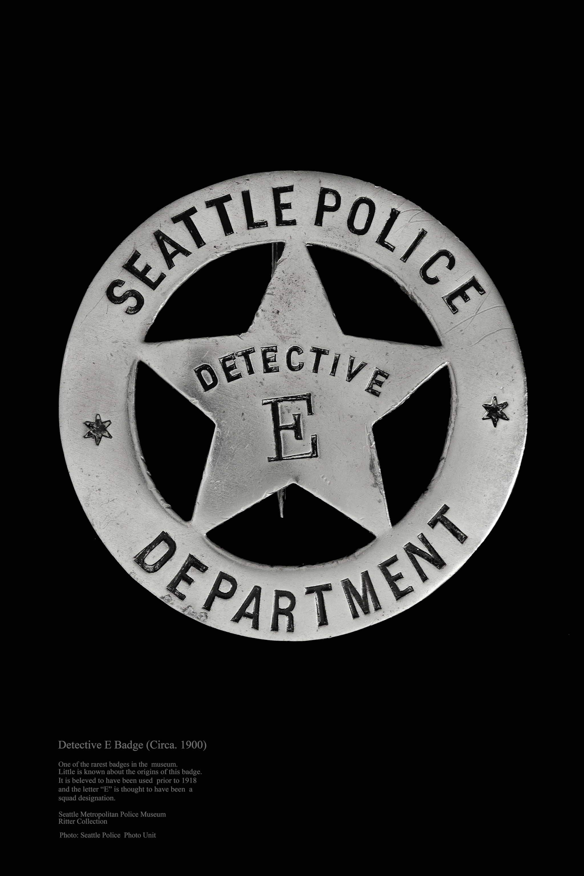 DETECTIVE E -FINAL_1.JPG