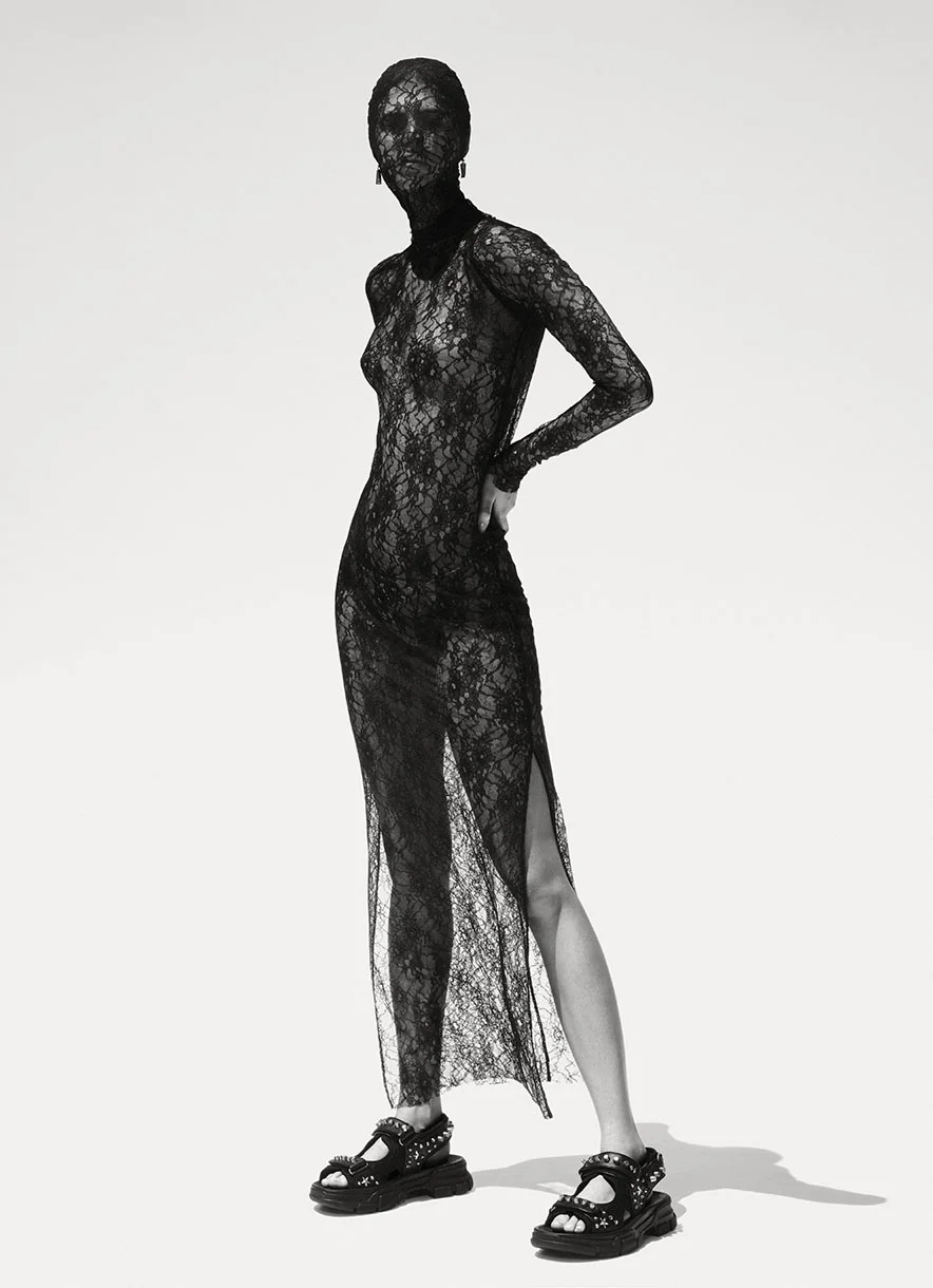 Nicole-Thompson_BazaarinBloom_11.jpg