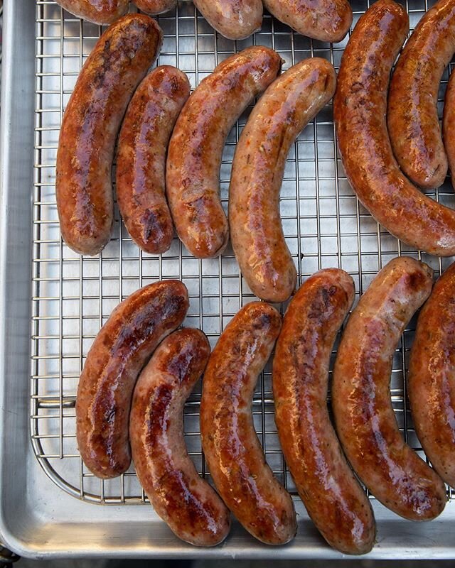Hungry? 🤤 @princesspantalones sausage will do the trick and she&rsquo;s teaching a workshop on how to make it on March 22! #maialata [[ 📸 @johnvalls_f2.0 ]]