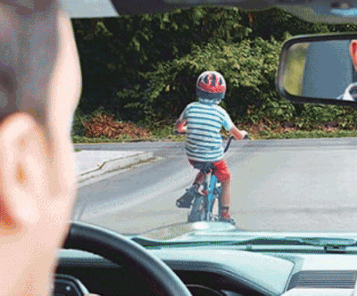 distracted_driving1.gif