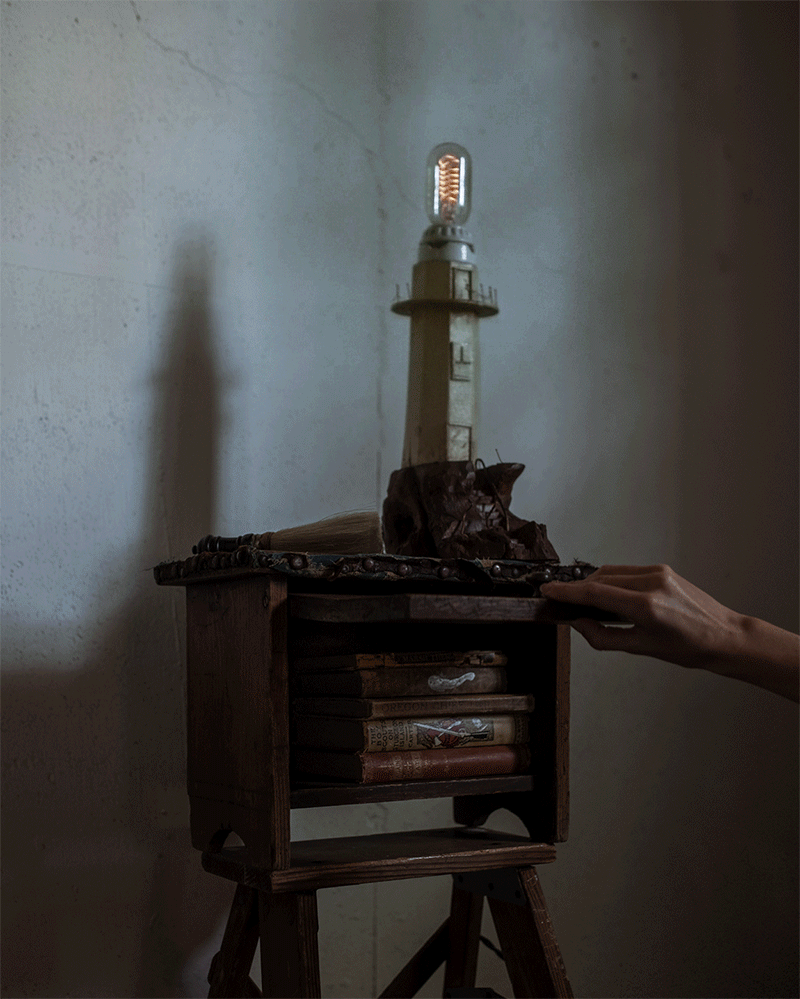 lighthousesmaller.gif