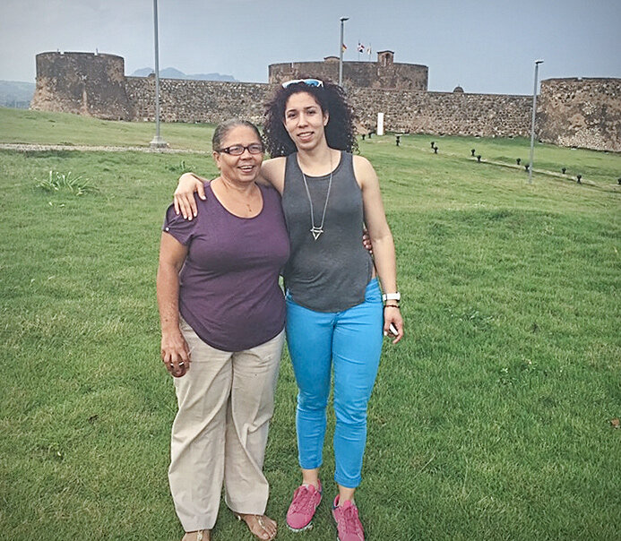 Isis is very close with her mother, Librada Méndez