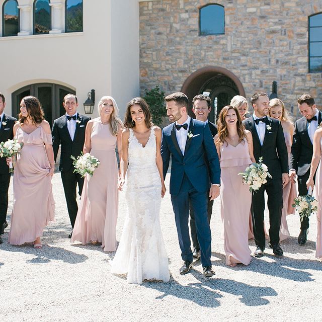 Happy one year anniversary to Danielle at Matt! Their wedding at @cielofarms was so gorgeous! They just had such a fun weekend away celebrating their anniversary- I just love staying connected to our couples, even after the wedding is over. Design an