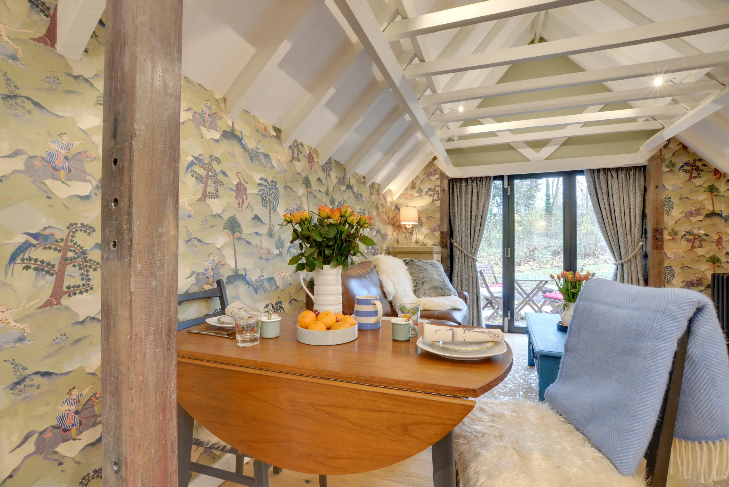 MD450 - Dining Area.jpg