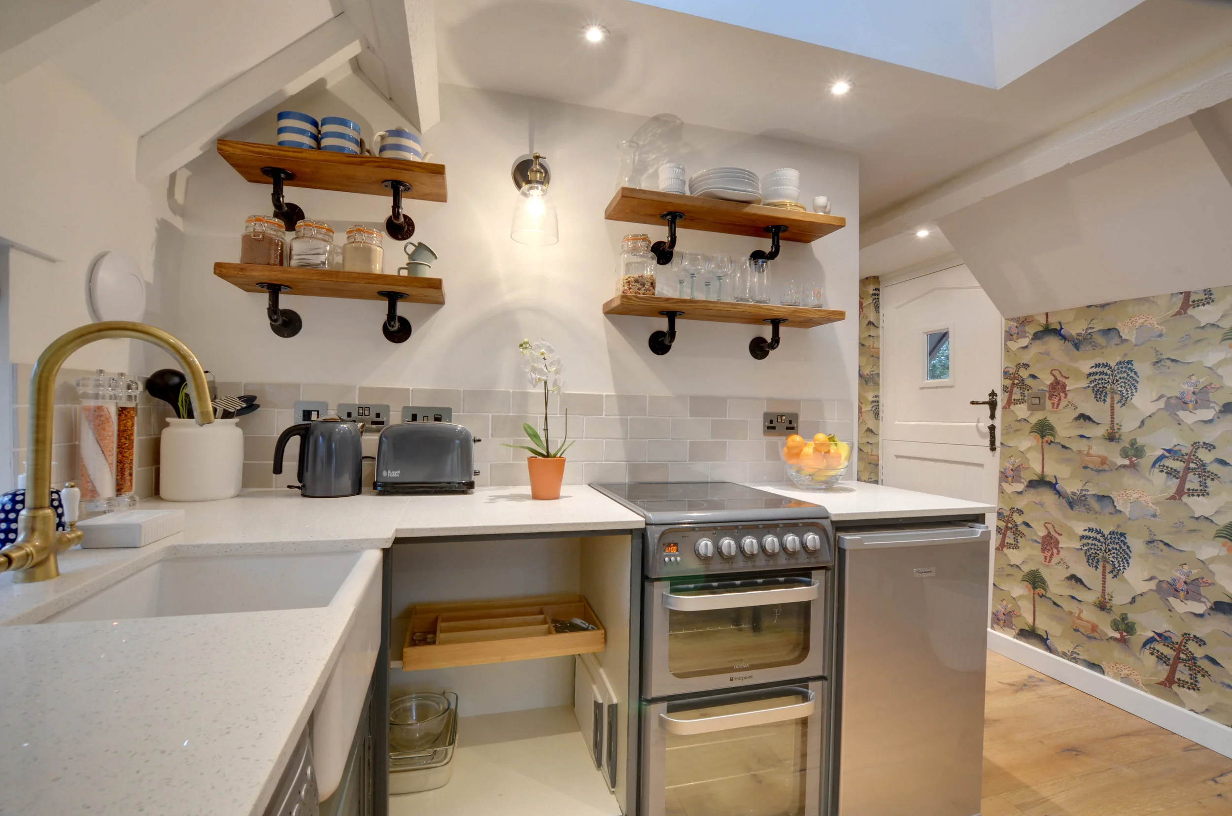 MD450 - Kitchen - View 2.jpg