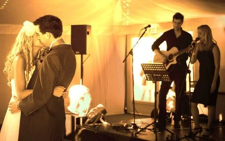 Taylormade_Acoustic_Duo_Daytime_Wedding_Music.jpg
