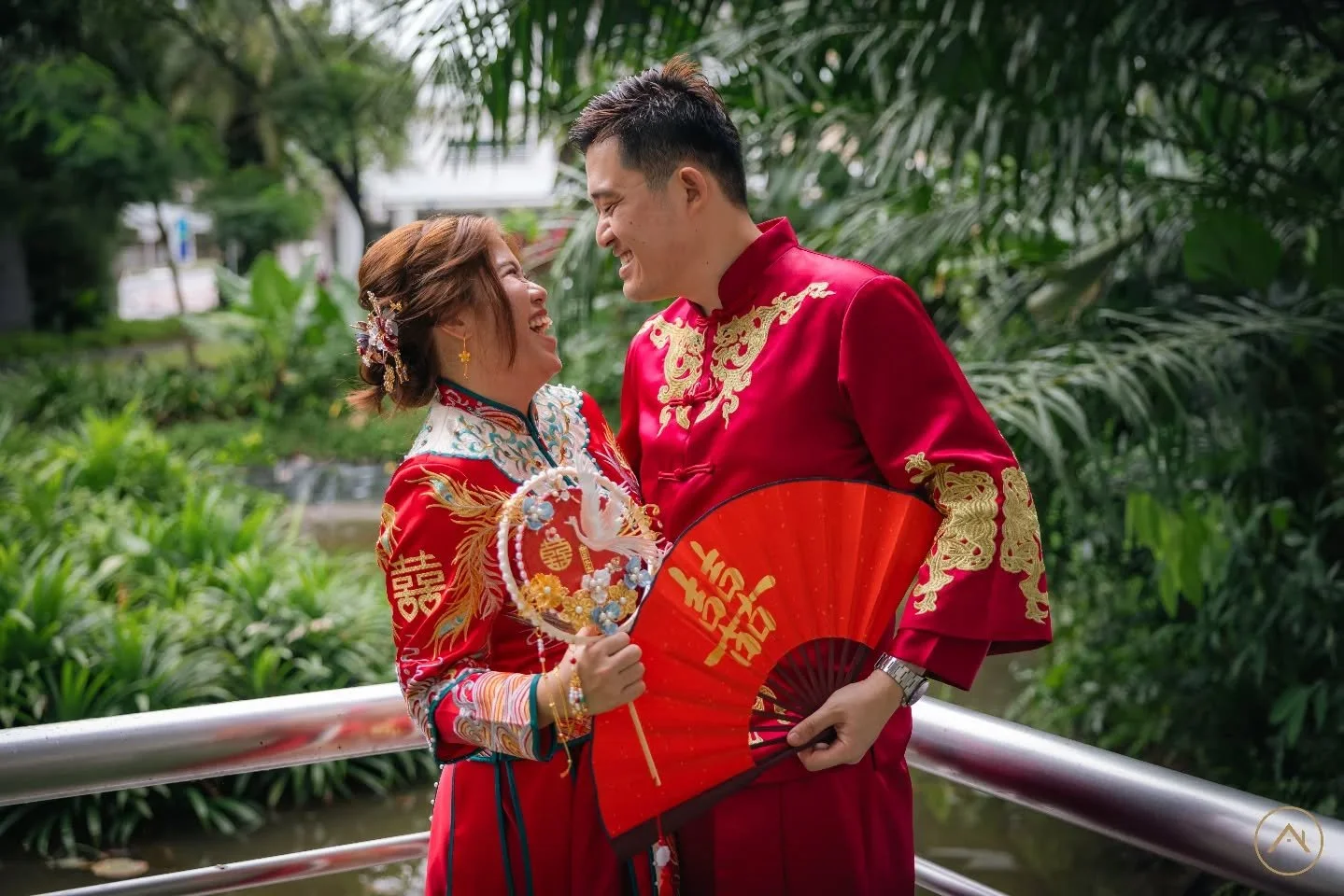 Love in focus! Here&rsquo;s a beautiful shot of Zhengrong &amp; Wan Ning during their wedding photoshoot. At Windowhouse Media, we&rsquo;re here to preserve your most precious moments. Check out our packages via the link in the description! 💍💖

#we