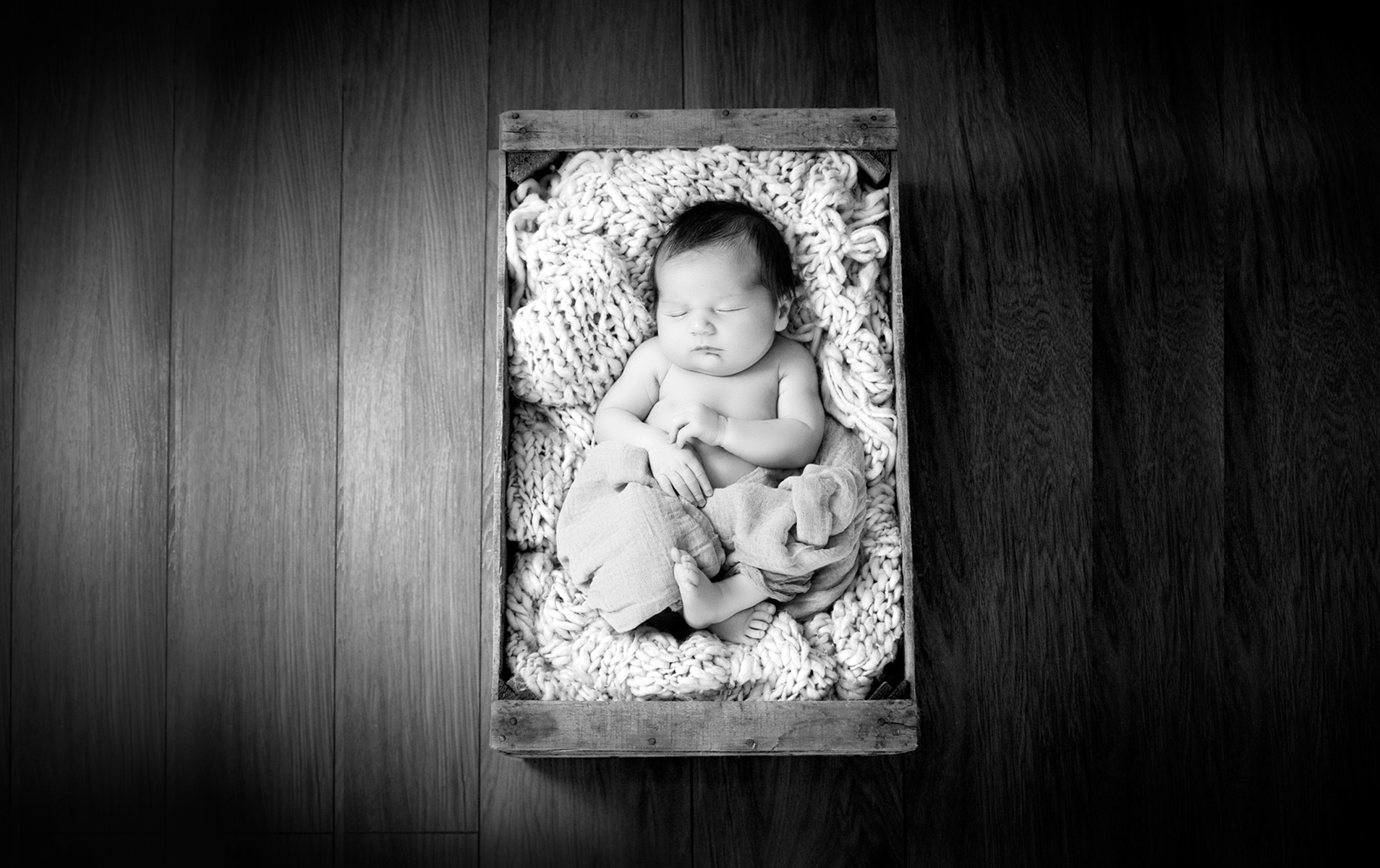 derry-newborn-photographyagain.jpg