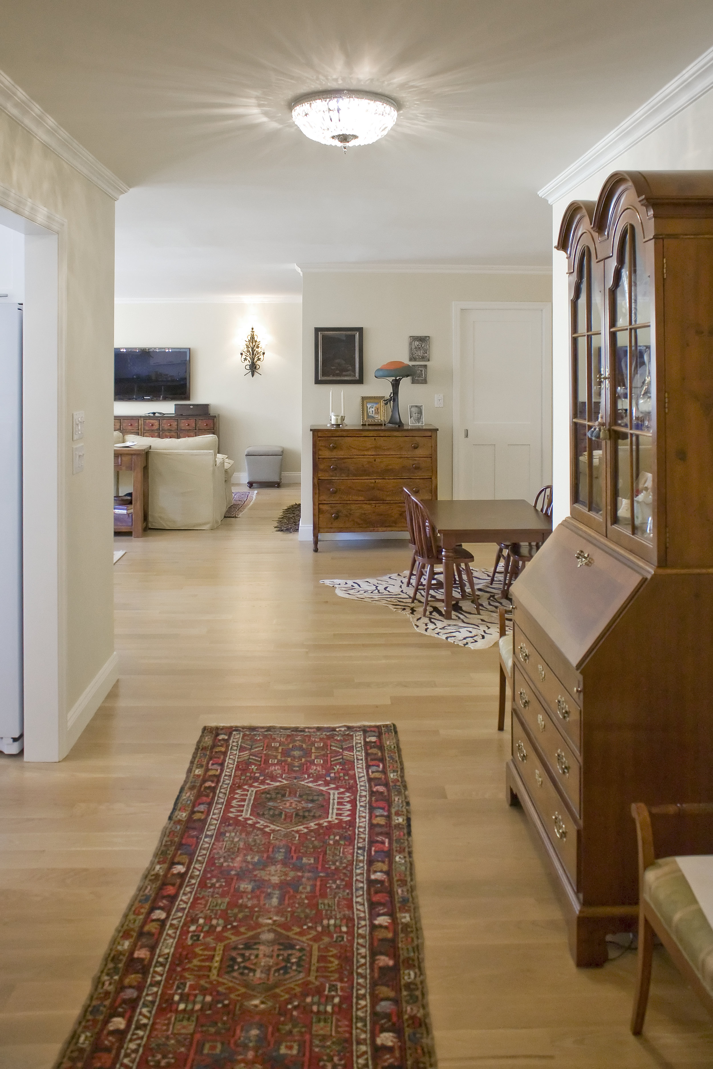 Beekman Place Apartment - Hallway