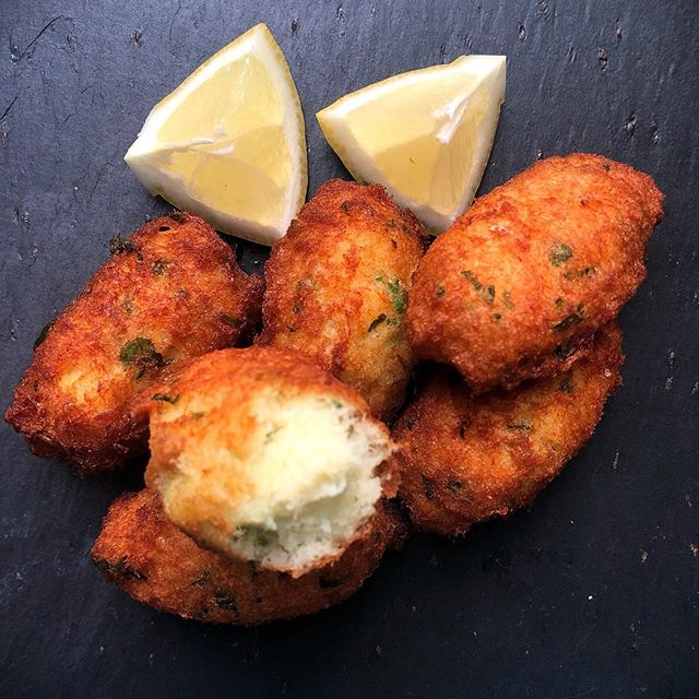 Homemade Buñuelos de Bacalao (Salt Cod Fritters) - as seen throughout Spain, Portugal and now Catford
#madeinmythermomix