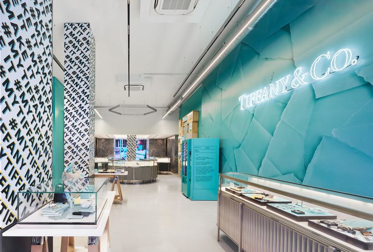 Shop This Tiffany & Co. Vending Machine In London — Siren Traveller