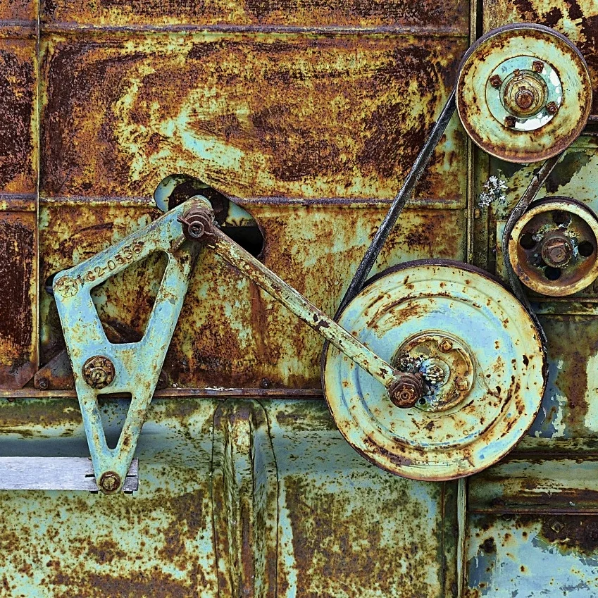 rusty_metal_old_machine_drive_mechanism_reaping_machine_ancient_hdr_mechanical-1416115.jpg!d.jpg