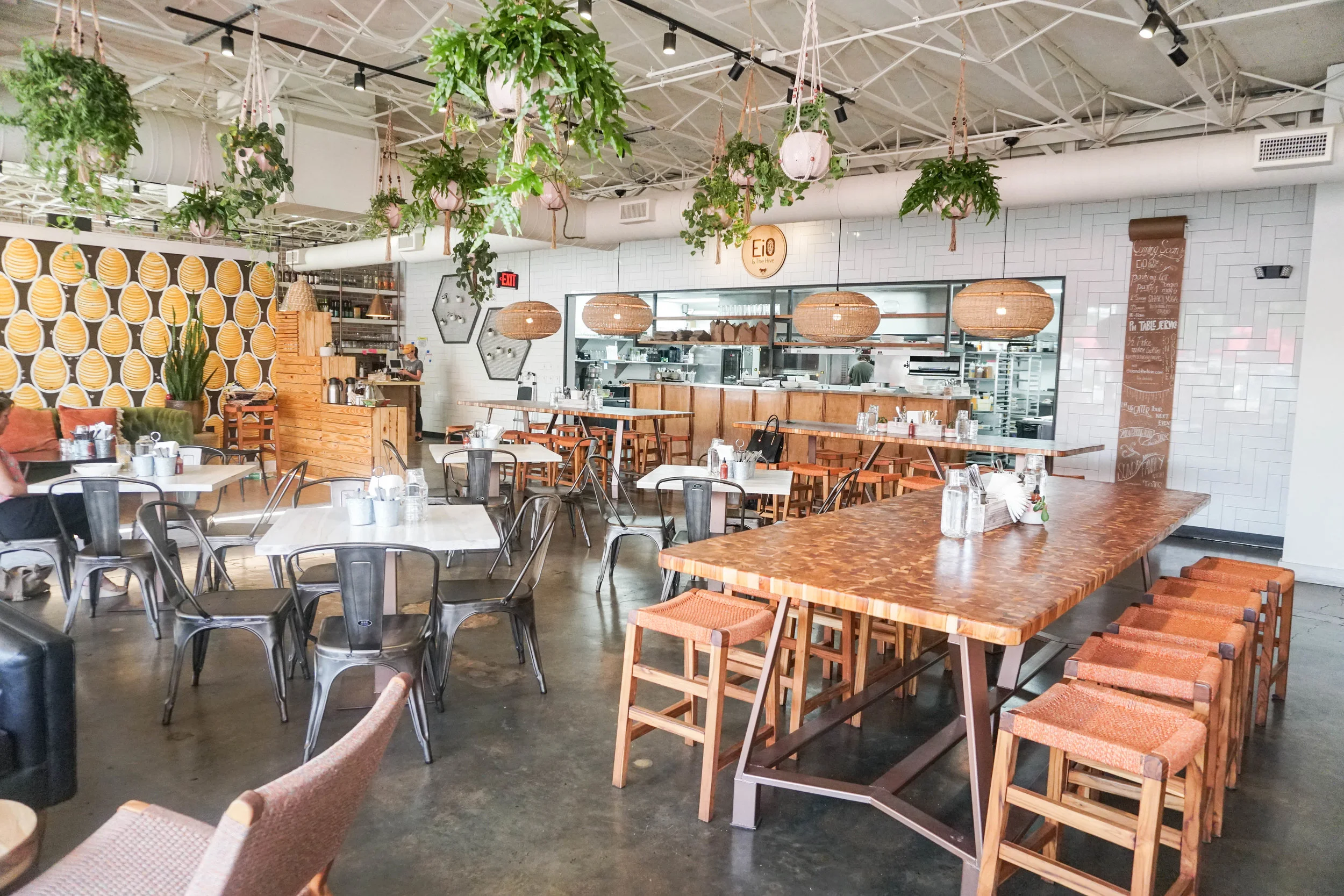 organic-restaurants-nashville-eio-and-the-hive.jpg