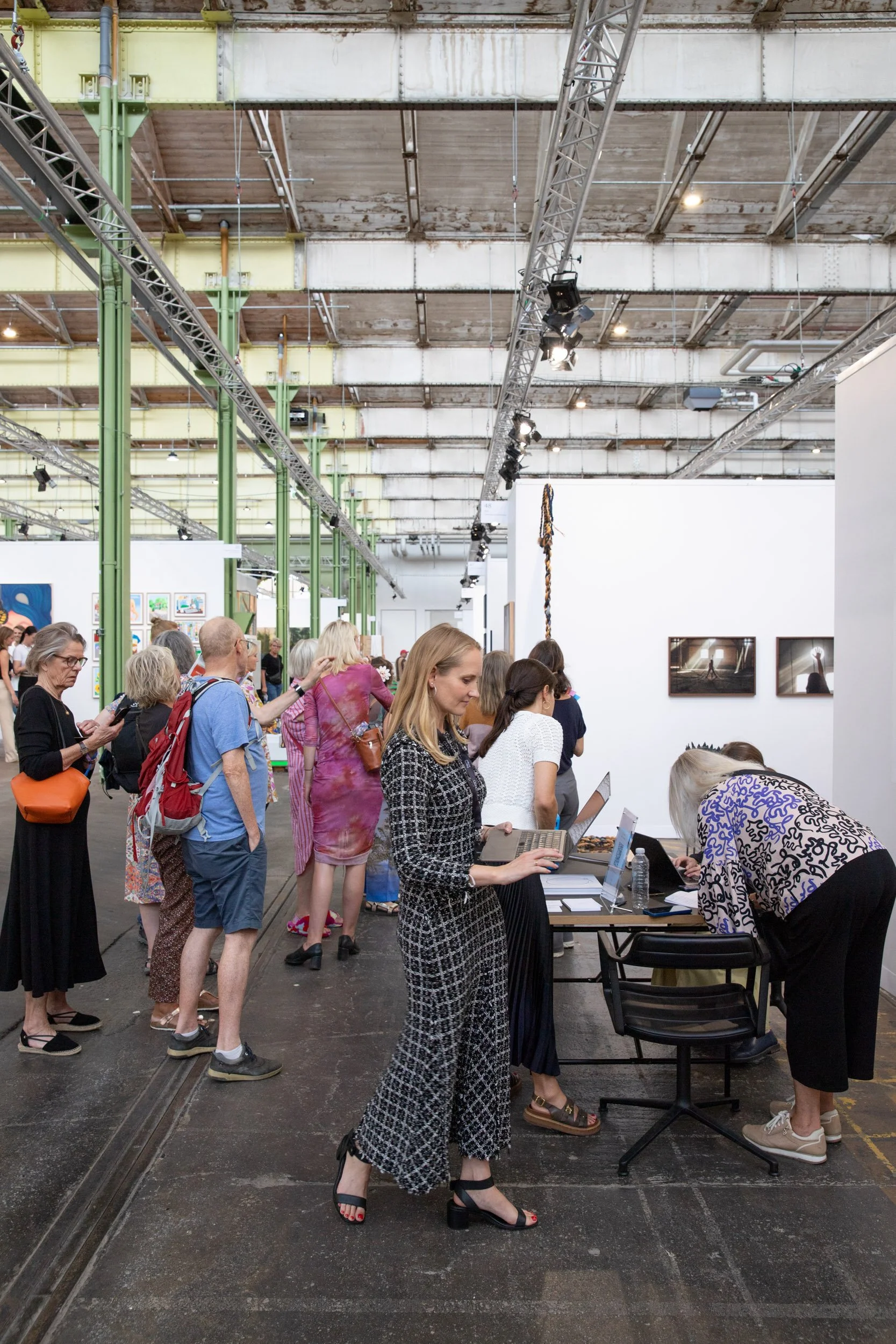 2112-enter-art-fair-friday-img_9613-photo-by-sofus-graae.jpg