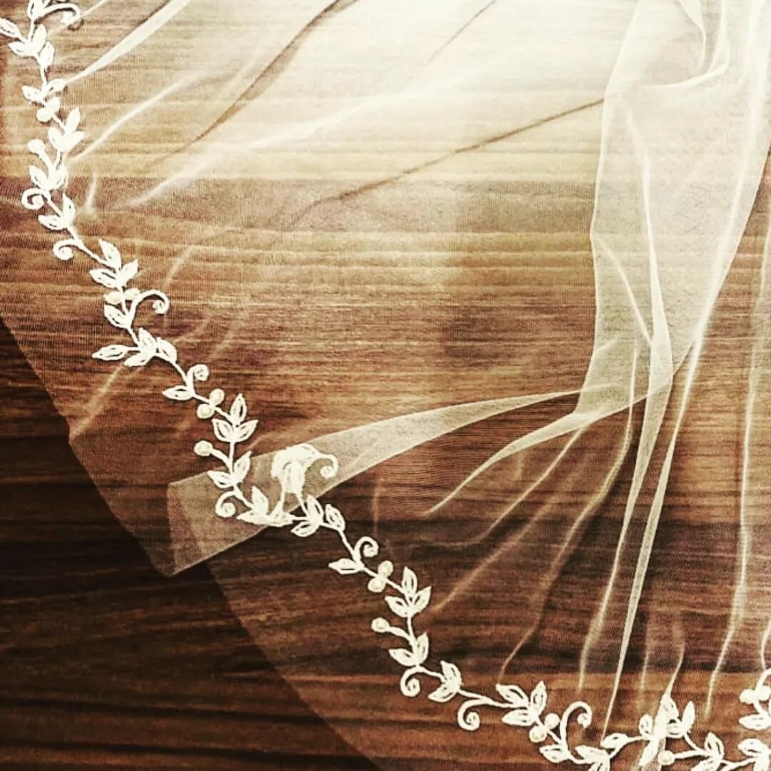 Catherina Veil ❤️ one of my favorites.. hand embroidery mixed with beading. This can also be cut down so the embroidery is at the end of the veil giving it an organic edge rather than the inset look pictured. 

#bridal #handmade #vintageinspired #han