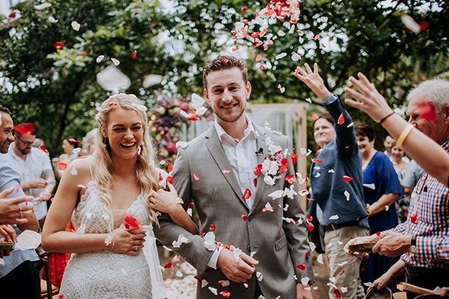 Flower shower and the smile of new bride and groom. Always love to see the happiness from image continuously. thank you @anna.illie. #baliweddingphotographer #baliweddingdestination #saintvoyagebohemianstyle
&bull;
&bull;

#the_bali_wedding #photobug