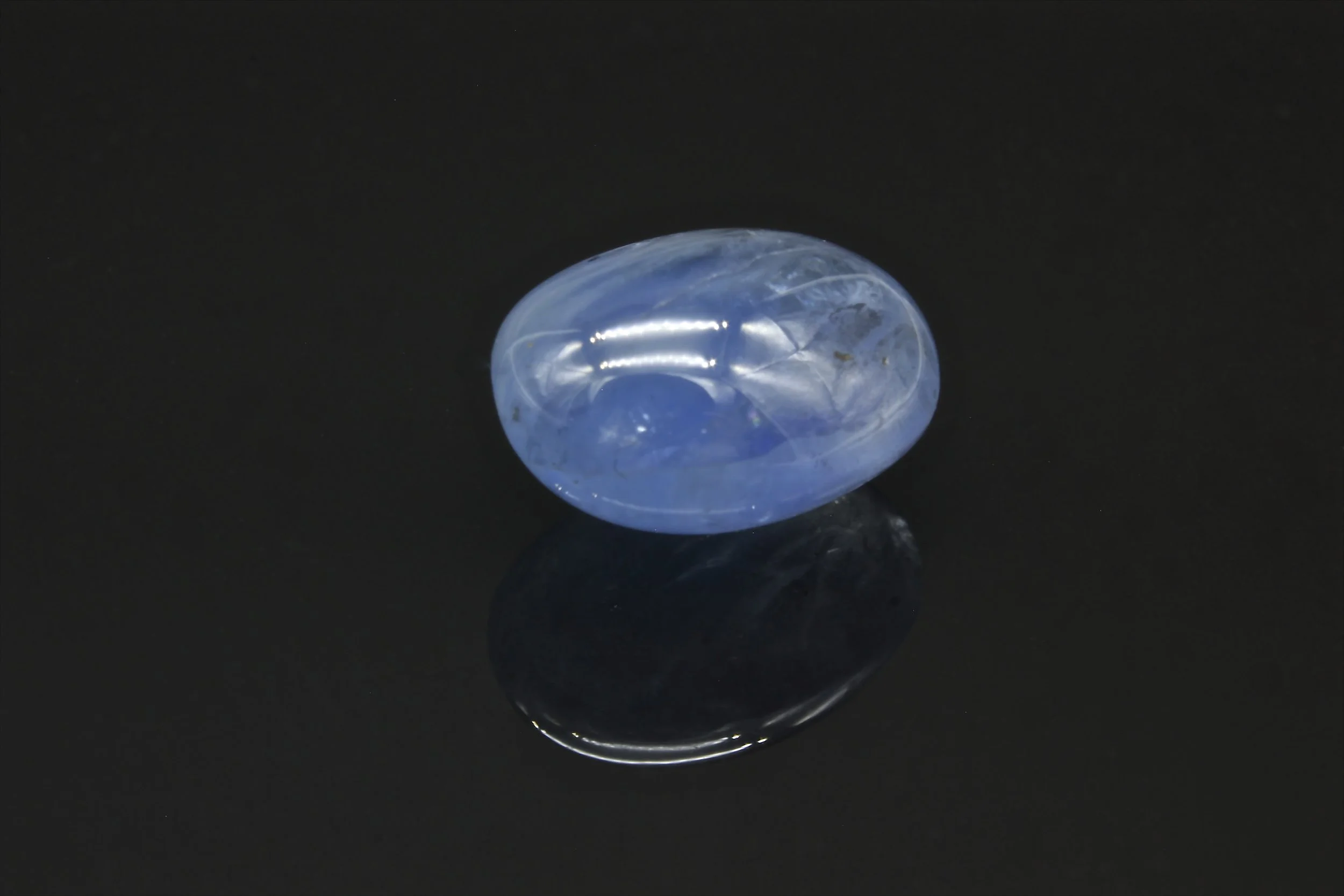 Round freeform sapphire 
