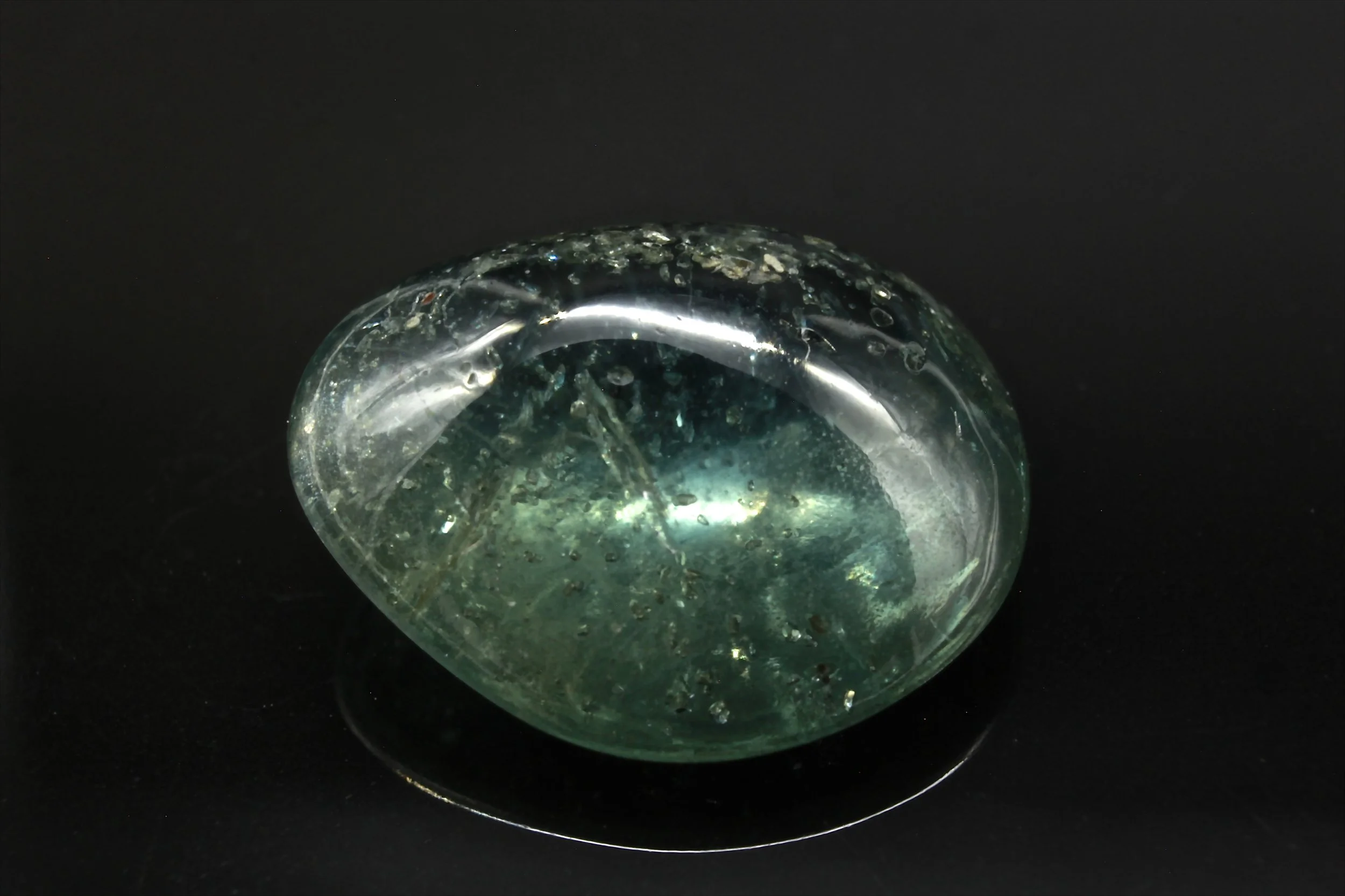 Bi-coloured freeform sapphire cabochon (sold)