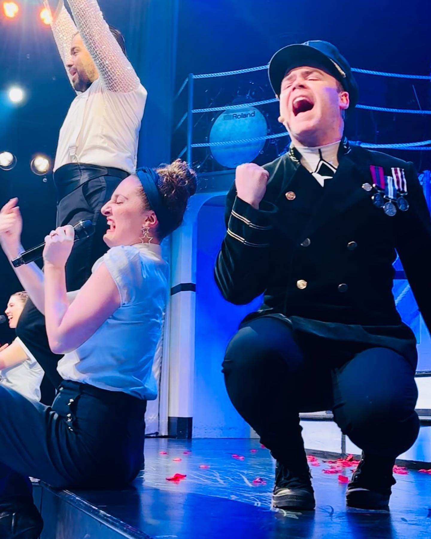 Another week down on the ship of dreams! I am loving doing this show - SINGING, dancing and being an absolute idiot. 🥰 Come join us, wont you girlfriend?! 💙🫡🏳️&zwj;🌈🚢

📸: @brisuschristsuperstar