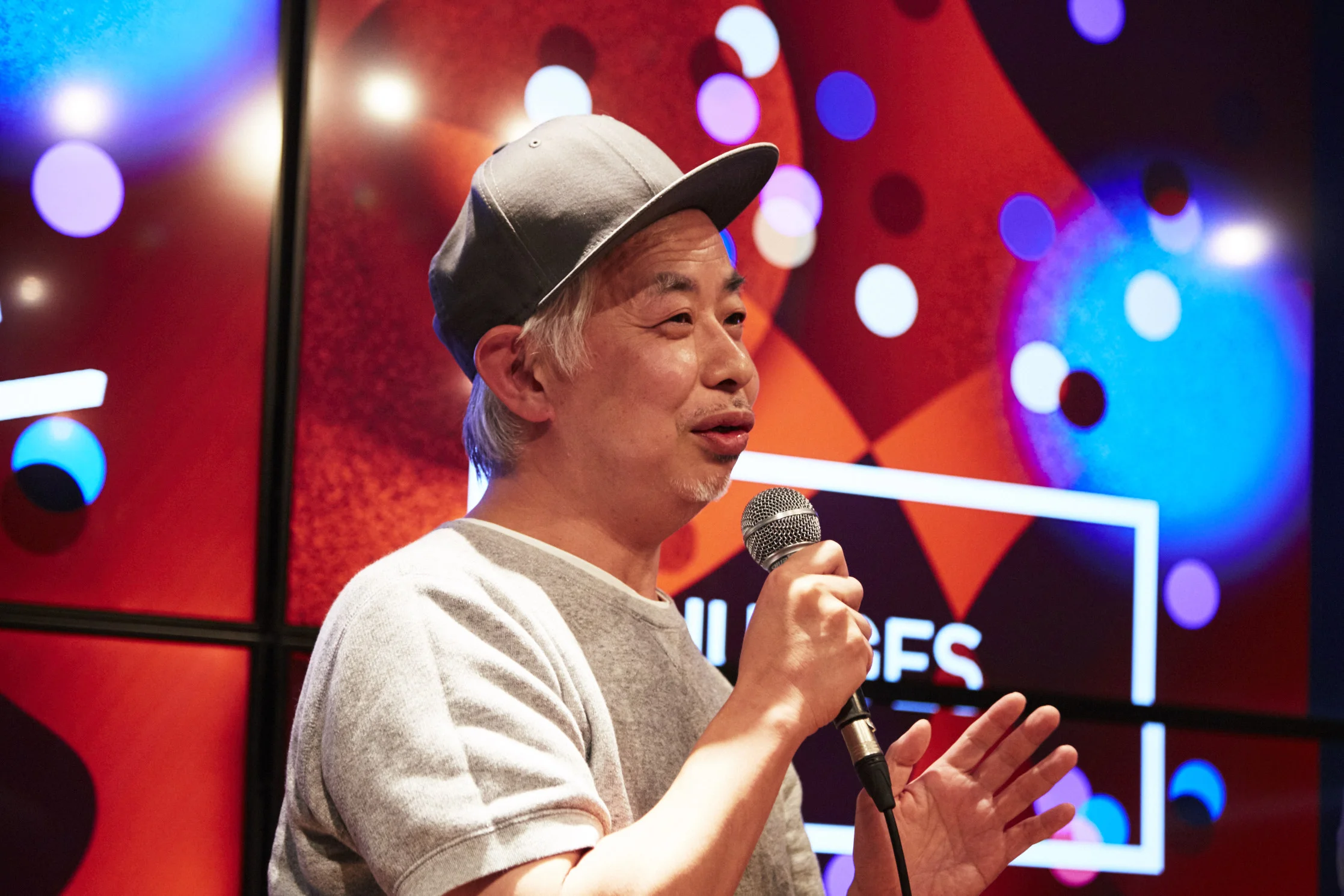 伊藤 ガビン氏(編集者) 「1回目っていいですよね。何が出てくるかわからない。それがものすごく楽しみです。雑なものがうじゃうじゃあるって、豊かなことだと思うんですね。ぜひ、みなさんの妄想を大いに爆発させてください。映像でもなんでも、『あぁ、いいなぁ』くらいだとまだまだ。すごい作品て、最初は、二度と見たくないって思うくらいの拒絶反応から入るんですよ。だから、日和らずにそのくらいインパクトのあるものを目指してください」