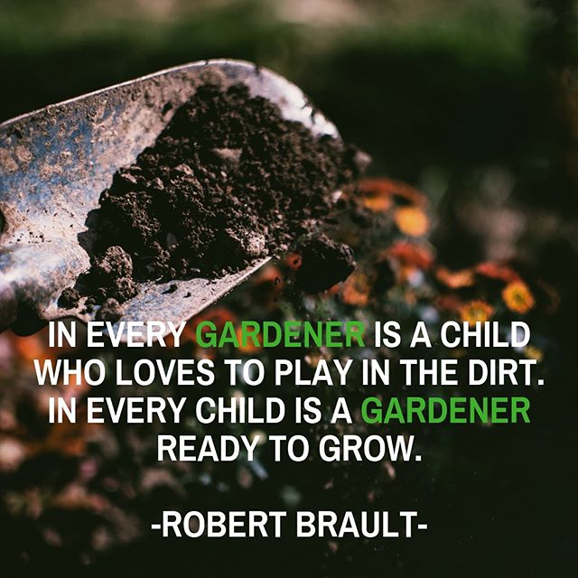 #teachthemyoung #turncompost #turndallas #gardener #urbangarden #composting #letthembelittle #younggardeners