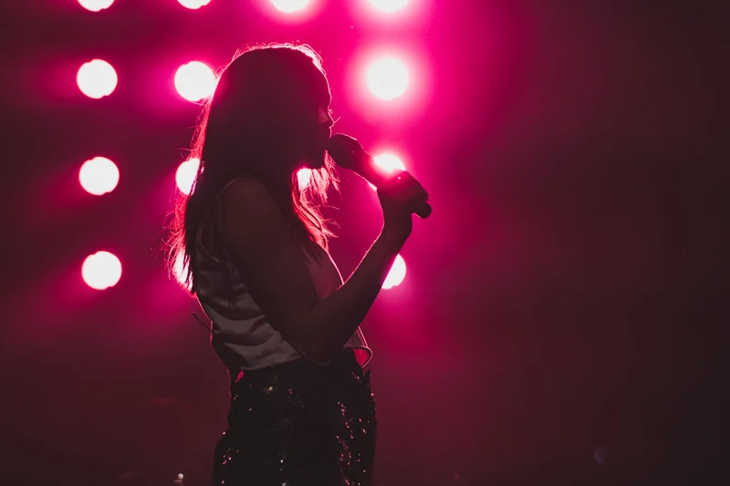 CHVRCHES  (Philadelphia, 2018)October15-7.jpg
