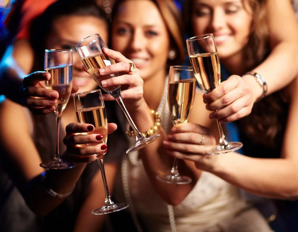 Girls-at-party-corporate-events-1000x781.jpg