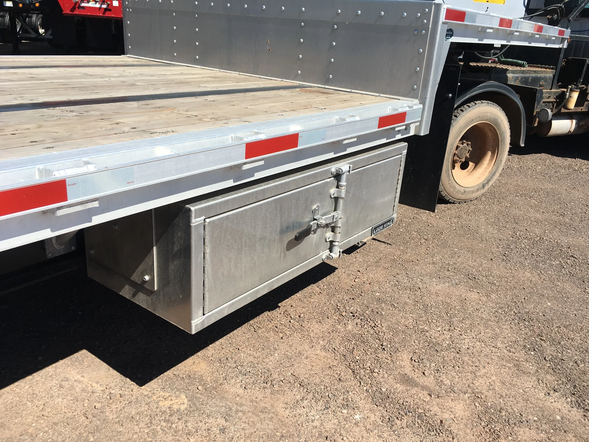 KG067551 NE3963 Toolbox.jpg