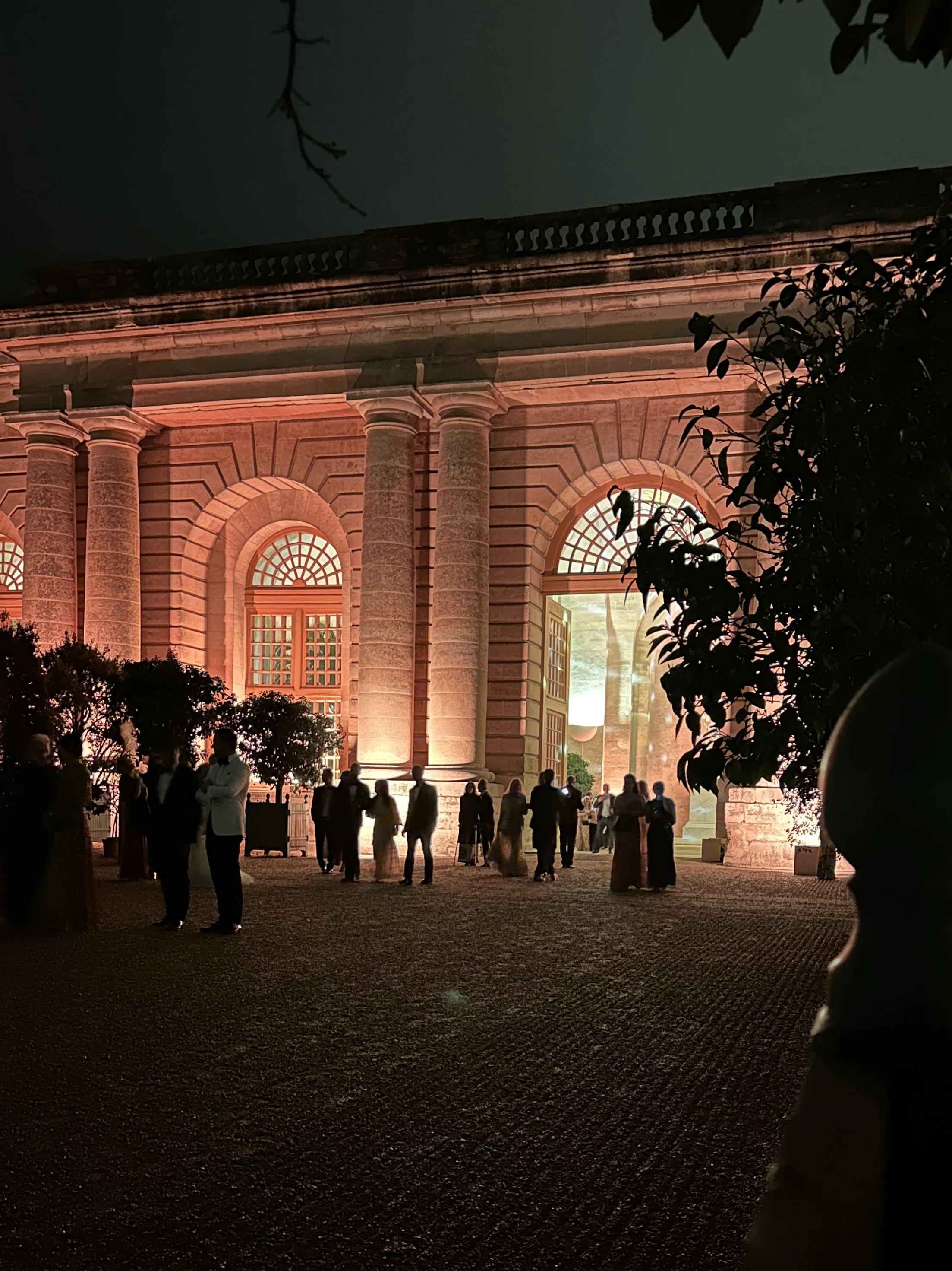 Arriving at L'Orangerie 