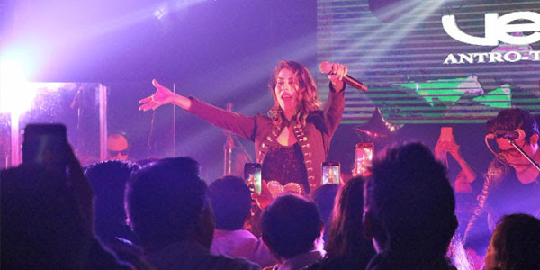 María León arrancó con éxito su #SargenTour en Pachuca y consiguió su primer Sold Out como solista