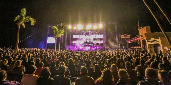 Pepe Aguilar irradió su amor por México en el Carnaval de La Paz 2018