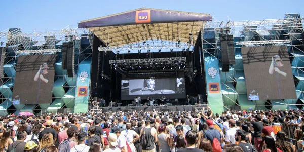 Zoé arrancó su Tour 2018 con electrizante show en Lollapalooza Chile