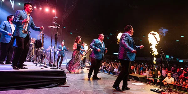 Arrollador estreno de Los Ángeles Azules con su disco Esto Sí Es Cumbia: debutó en el #1 de iTunes México y EU; su show en el Palacio de los Deportes fue un éxito total