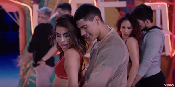  María León lanzó el video oficial de “Amor Ilegal”, primer sencillo de su disco solista Inquebrantable