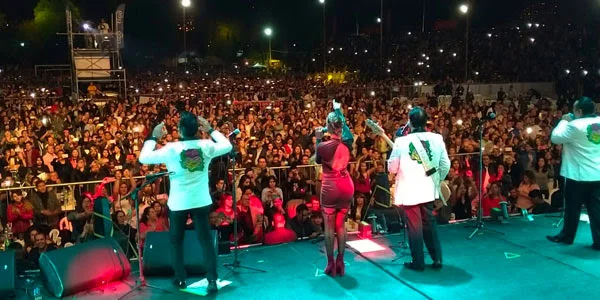 María León viajó a Bolivia para ser la invitada especial de Los Ángeles Azules