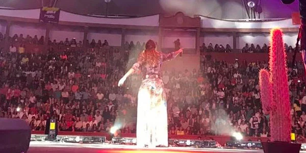  Yuridia hechizó al público que convirtió en Sold Out su #DesiertoTour en San Luis Potosí