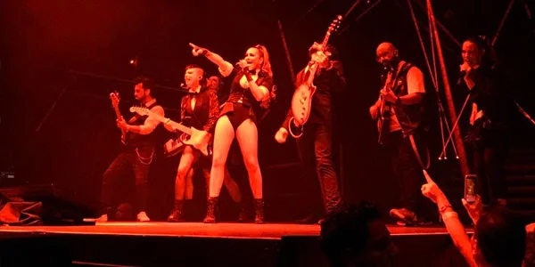 Por octava ocasión en su carrera solista, María José conquistó el Auditorio Nacional con impresionante Sold Out